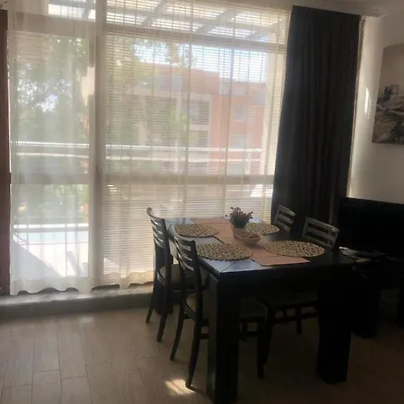 Apartment 1 Bedroom At Sun 1 *